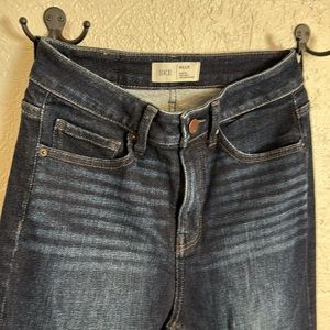 Buckle Bootcut jeans